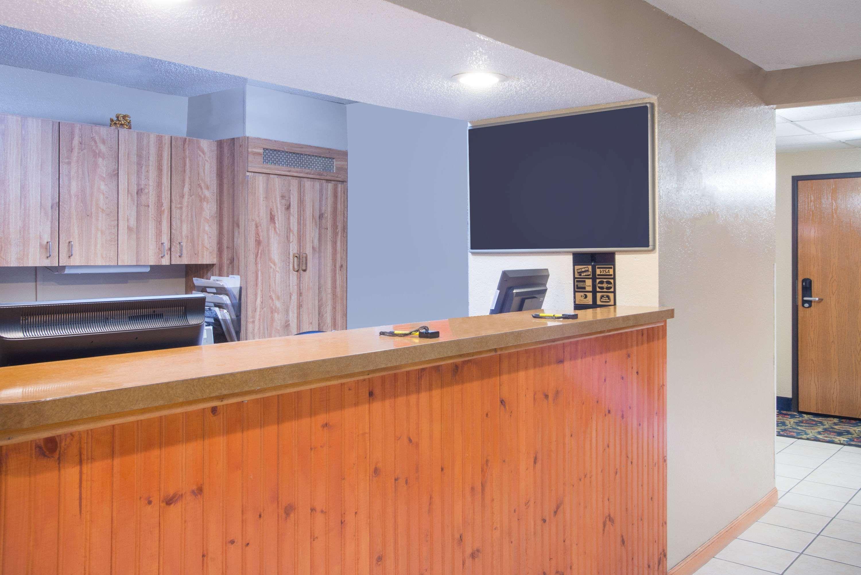 Super 8 By Wyndham Massena Ny Exterior foto