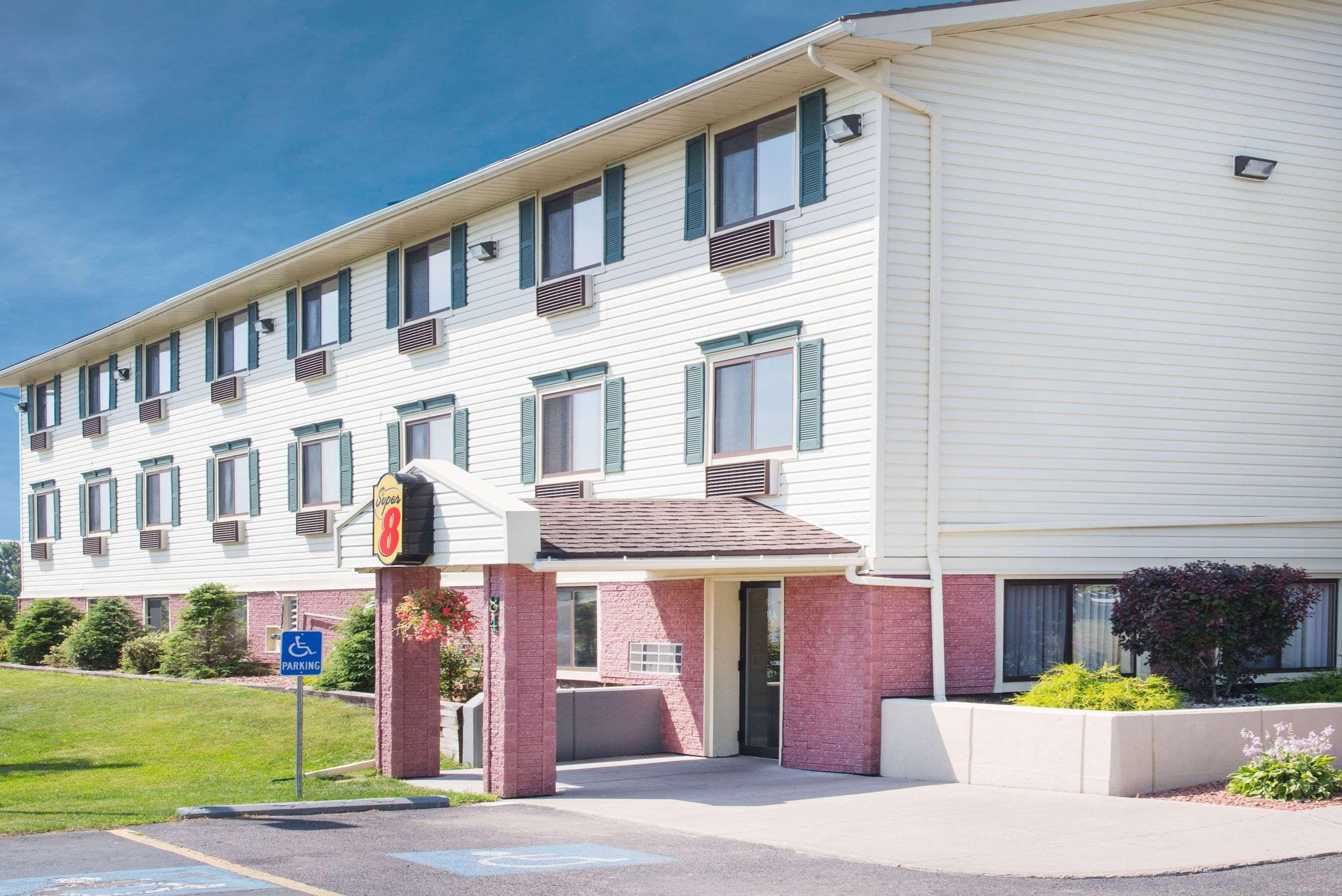 Super 8 By Wyndham Massena Ny Exterior foto
